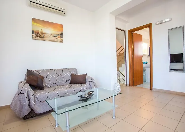 Blue Horizon Apartment